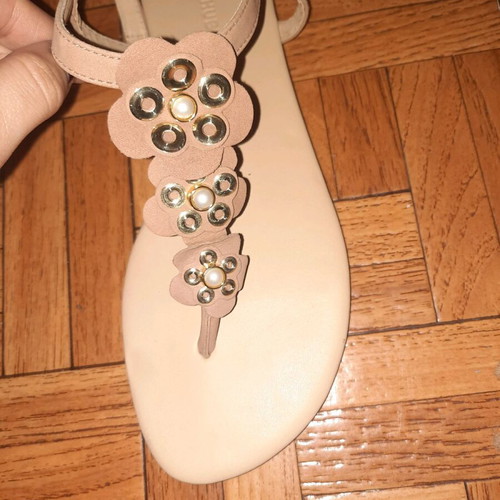 Sandals tan with flowers and pearls size 36 like new