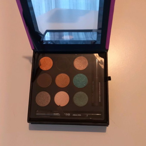 Make Up Forever eyeshadow set new