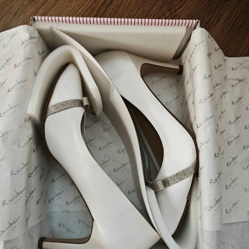 Bridal high heels like new, size 39, champagne shade with bow