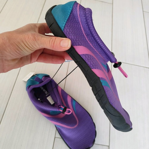 Women's beach shoes new, size 37, purple and pink