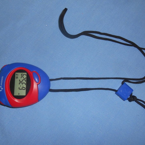 Messi stopwatch used with batteries included