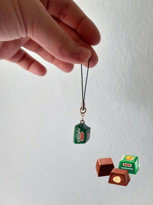 Ion Noisetta handmade phone charm new