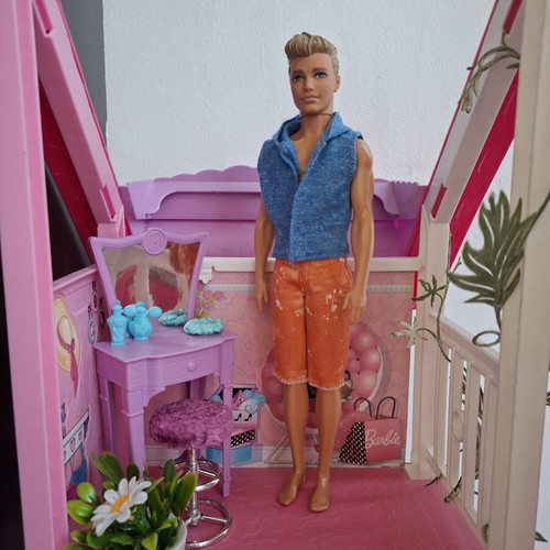 Ken doll like new