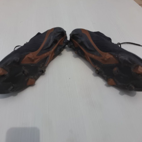 Adidas football shoes used, size 43.5-44, black and orange