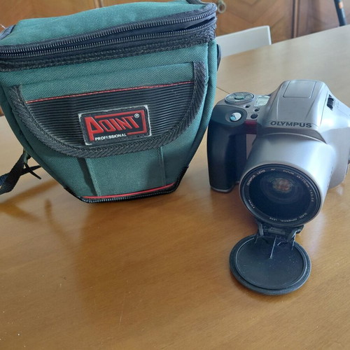 Olympus IS200 camera like new with built-in lens and case