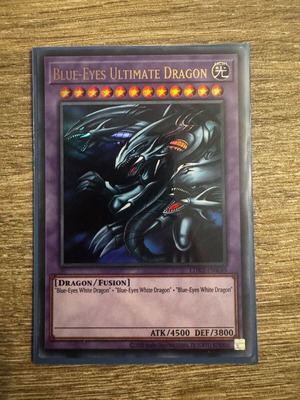 Blue-Eyes Ultimate Dragon YuGiOh new in perfect condition