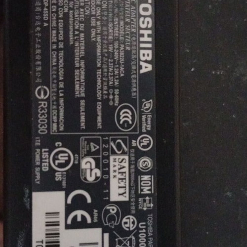 Toshiba laptop power supply 19 V 2.37A used