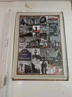 Metal frame like new, purchased in Paris