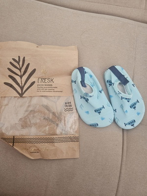 Fresk Swim Shoes New, UPF 50+, Size 19/20