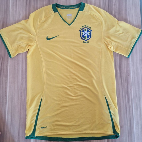 Brazil 2010 jersey size small new, authentic