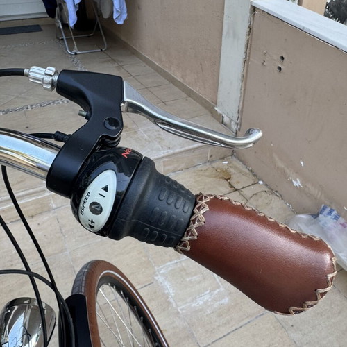 Kettler electric bike with leather saddle and grips
