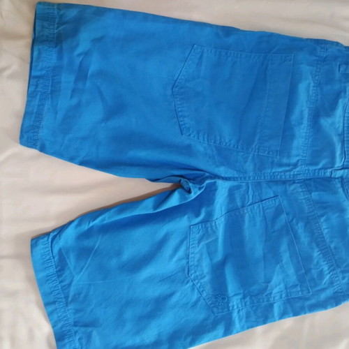 Benetton Bermuda No 13-14 used, electric blue