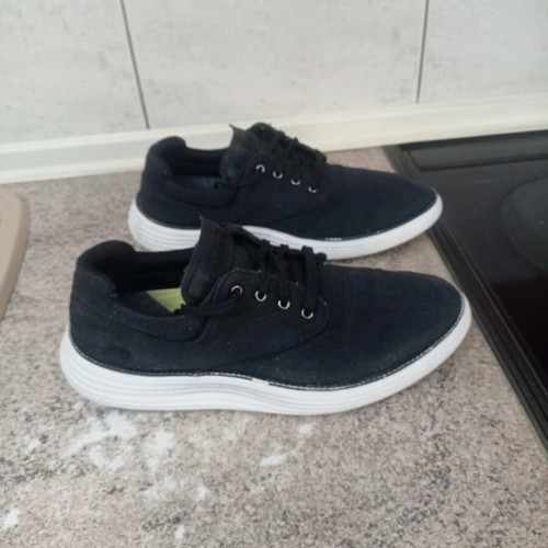 Skechers Athletic Shoes Size 42 Like New
