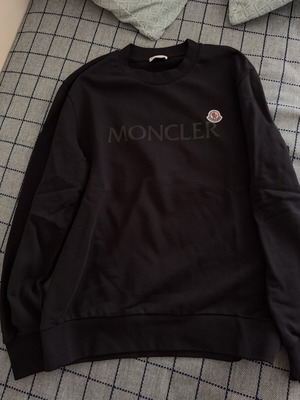 Moncler Crew-Neck Sweater size L like new, black