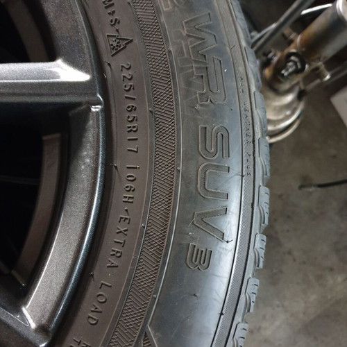 Nokian winter tire 225/65R17