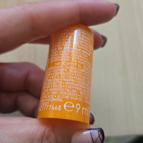 Vichy 50SPF stick new for sensitive area with broken cap