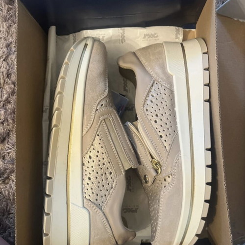Imac anatomical women's shoes new, beige gold, size 38
