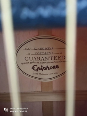 Epiphone EJ-200 SCE/N Electro-Acoustic Guitar like new, vintage jumbo