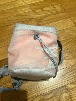 Magnesium chalk bag Simmond used