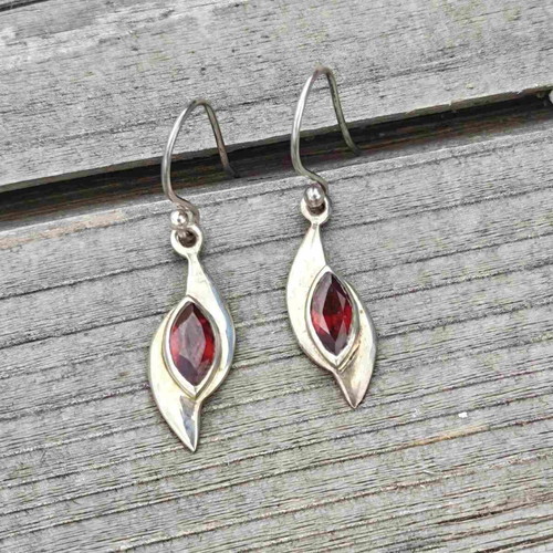 Silver earrings with garnet new