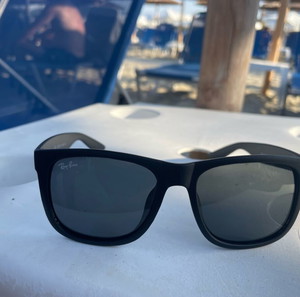 Ολοκαίνουρια γυαλιά ηλίου Ray-Ban, αυθεντικά, μαύρα