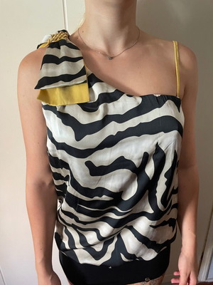 Phard τοπ με ένα ώμο και animal print, μέγεθος medium