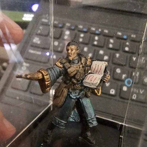 DnD figure Tomebound Arcanist like new