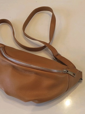 Leather banana bag new, brown