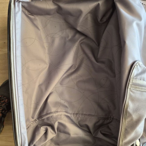 Samsonite hard suitcase used with TSA lock and 4 wheels