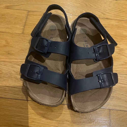 Genuins kids sandals size 29 like new, blue