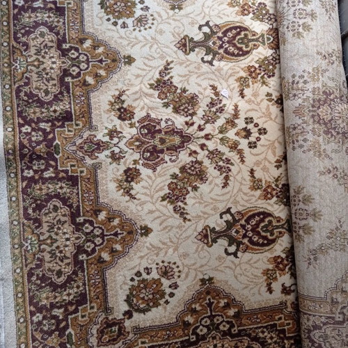Wool rug used in olive beige color 1.89x2.88 with minor repair