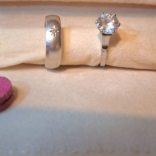 Set of 2 silver rings used