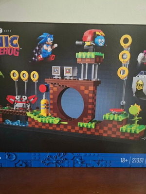 Lego Sonic the Hedgehog 21331 Green Hill Zone new