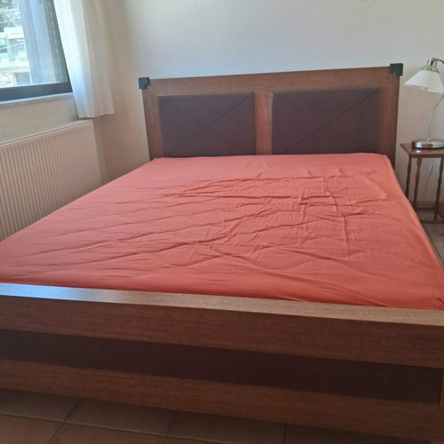 Double bed 1.66 x 2.17 m with 2 x 1.5 m mattress