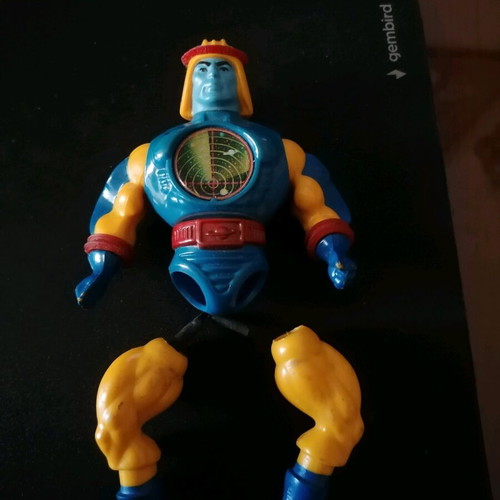 Motu Sy-Klone figure used, functional movement, needs foot rubber replacement