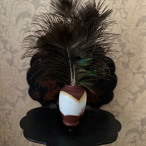 Wall display with Chinese vase and peacock feathers like new