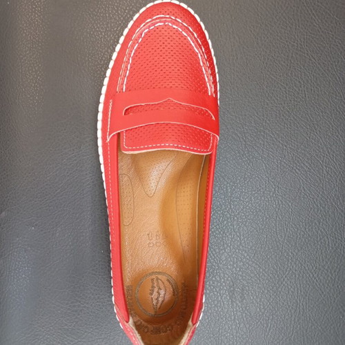 Ballerinas new, genuine leather inside and out, size 38