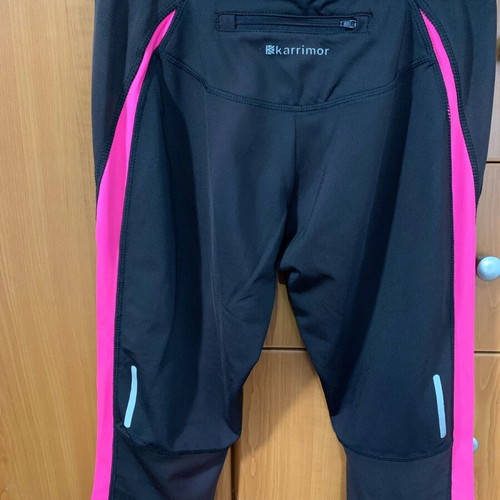 Karrimor women's 3/4 sports leggings used, size small, black/pink