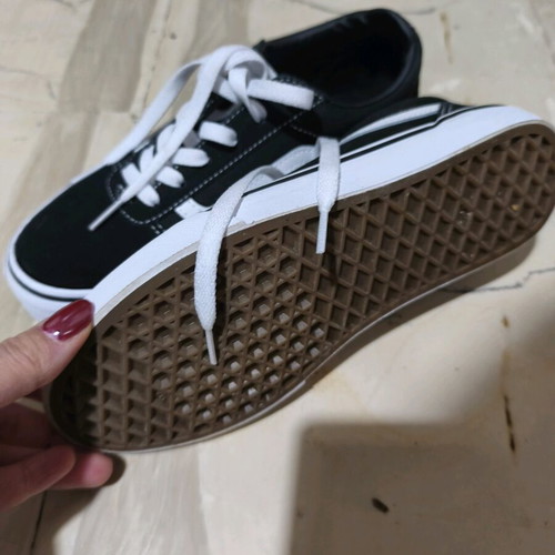 Vans women's athletic shoes like new, size 38, black