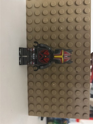 Lego Gar Saxon Star Wars minifigure in perfect condition