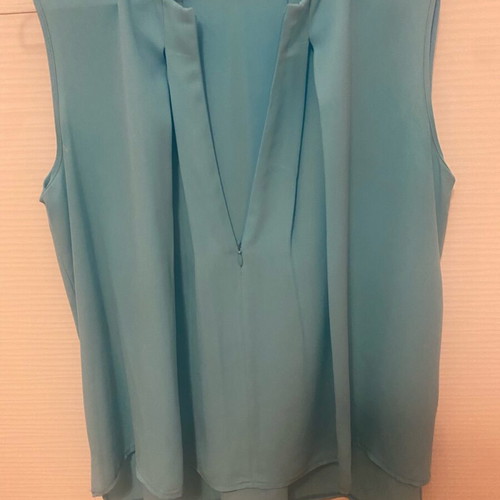 Blue sleeveless shirt 213 By Danoff medium like new, turquoise
