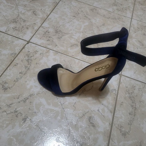 GoGo Shoes blue velvet sandals new, size 39