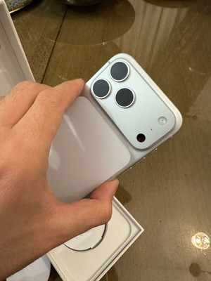 Apple iPhone 17 Pro Max 512GB ασημί ολοκαίνουργιο