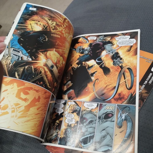 Ultimate Spiderman comics like new, issues 54 and 64