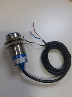 Επαγωγικός διακόπτης LJ30A3-10-Z/AY καινούργιο