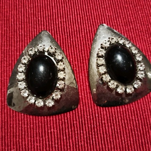 Vintage earrings used, two pairs with clip