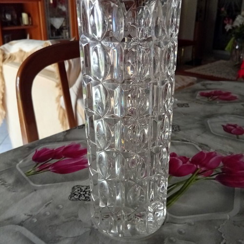 Crystal carved luxury vase, new, height 25cm diameter 10cm