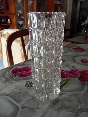 Crystal carved luxury vase, new, height 25cm diameter 10cm