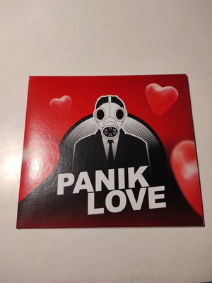 Panik Love CD collection like new, laiko
