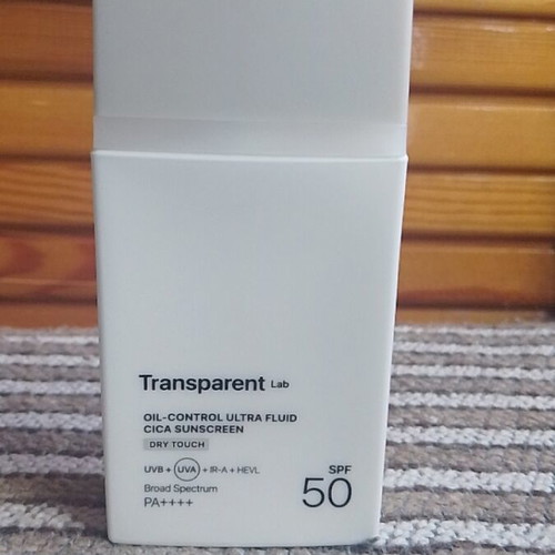 Transparent Oil Control Sunscreen SPF50 like new, dry touch
